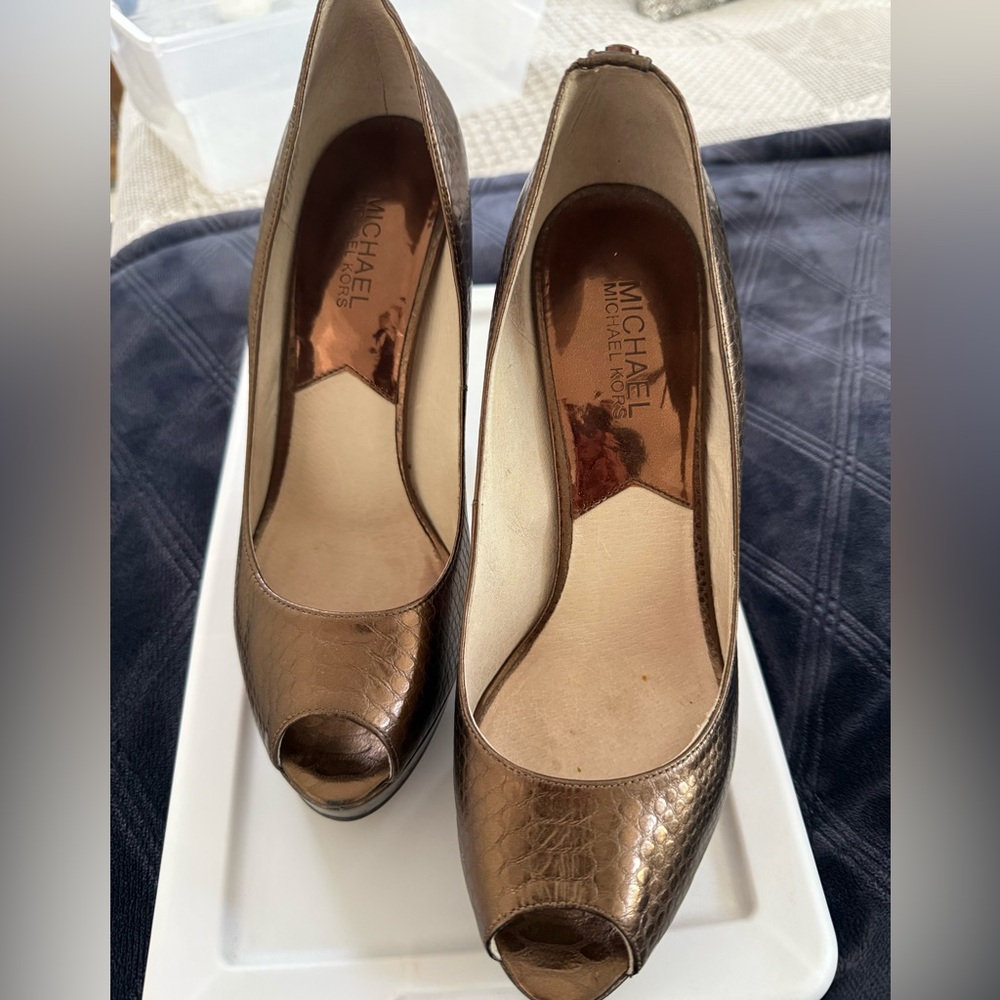 Michael Kors Women's Bronze Peep Toe Heels Sz 8.5